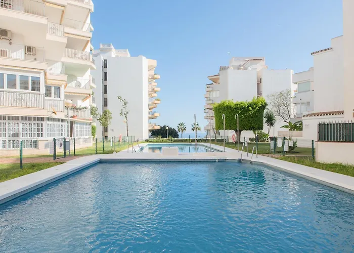 Brisare Mar - Apartamento Para 4 Personas A 1 Min De La Playa Con Piscina En Marbella